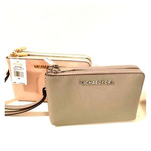 Michael Kors jet set item wristlet leather pink